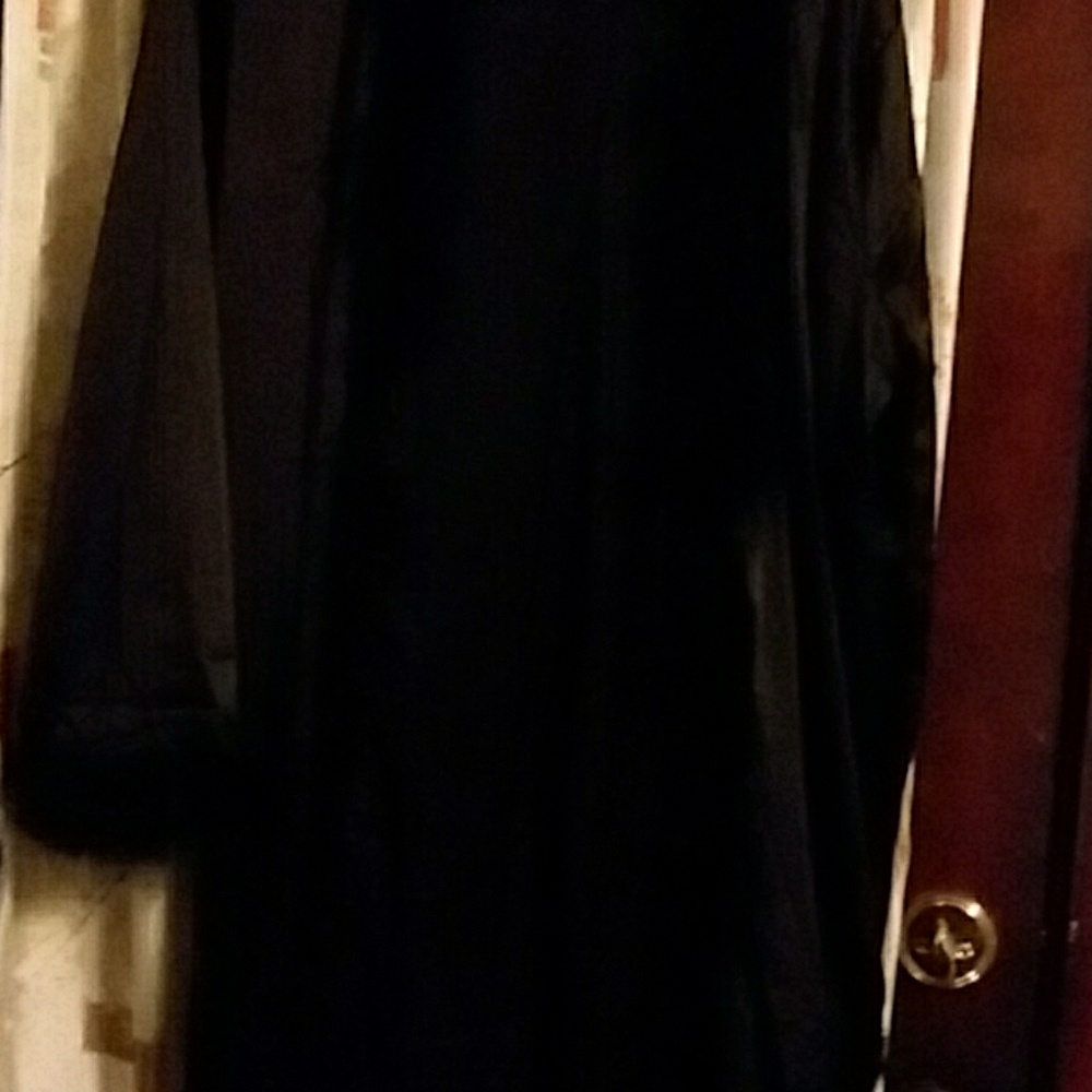 Black Robe/Cardigan